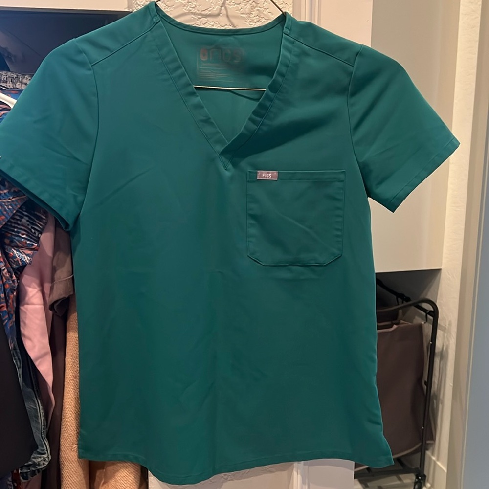 Figs green scrub top